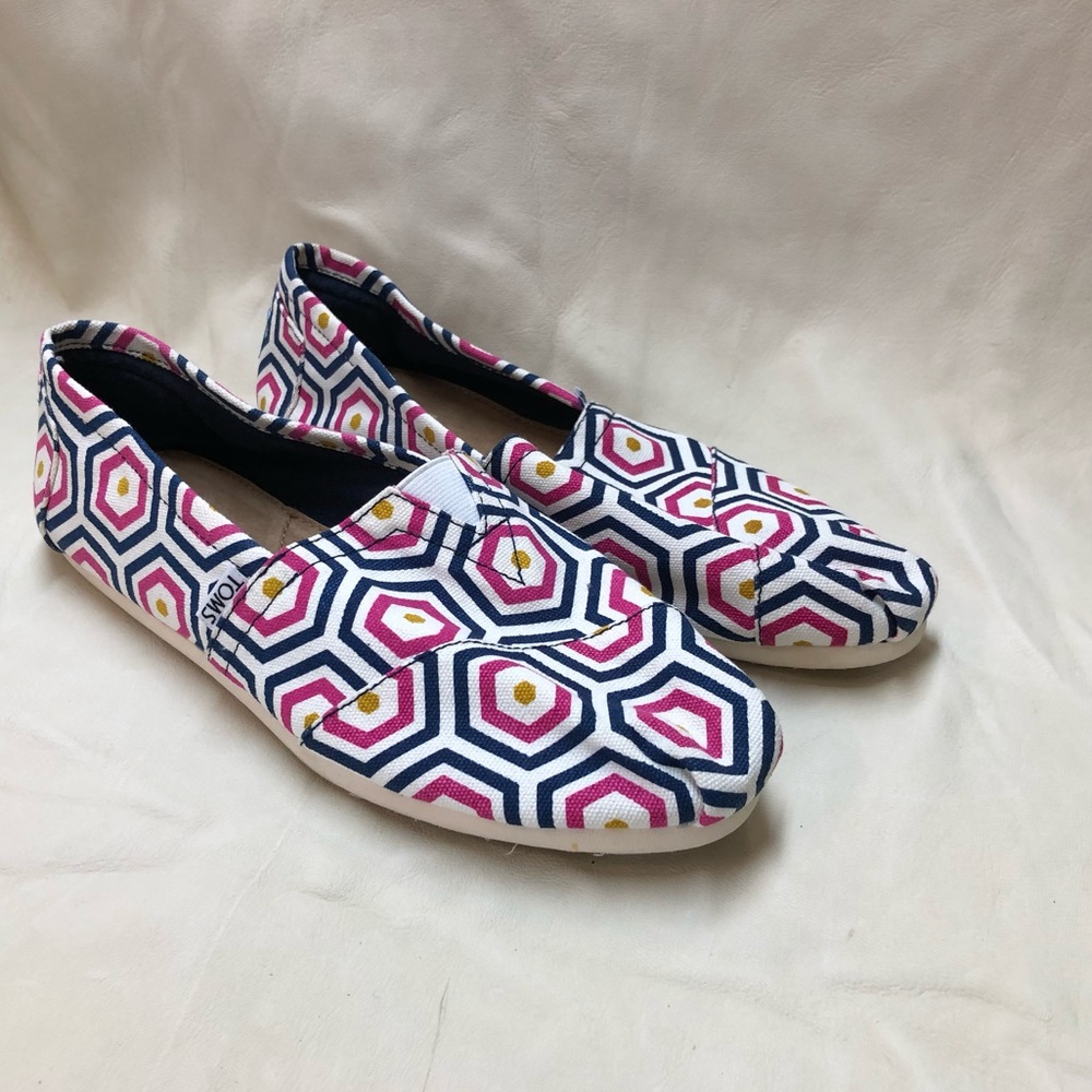 NWOT Toms